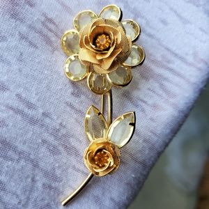 Vintage Hobe gold yellow flower brooch pin